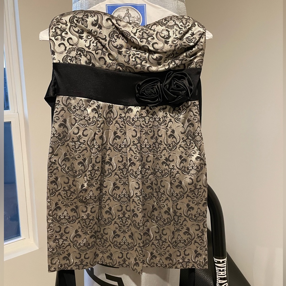 Strapless mini dress size 5